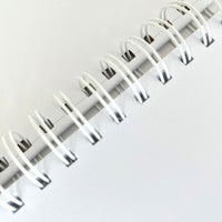 Vhite Scrapbooking album 20,5k20,5 cm