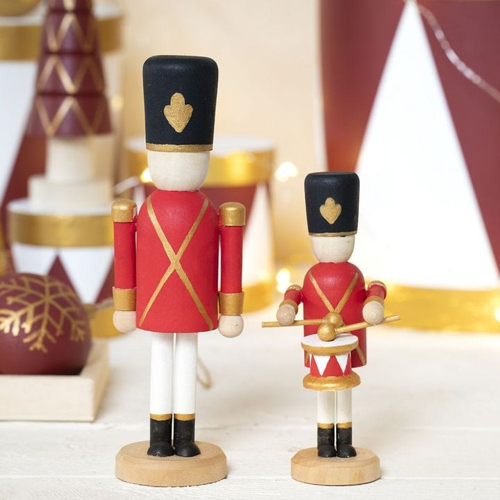 Drvena figura za dekorisanje - Krcko Oraščić 18 cm | Artmie