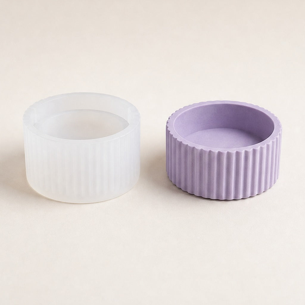Fleksibilni silikonski kalup za livenje kućnih dekoracija – nízka vrúbkovaná dóza – ⌀ 8,2 × 4 cm